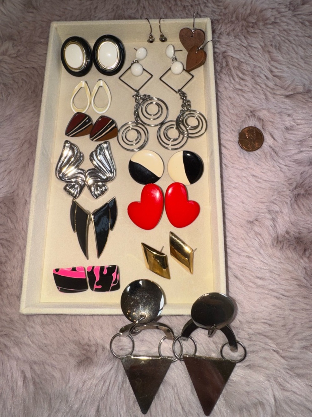 Lot of 80's/90's Women’s Fashion Earrings - Gold and Silver Tone